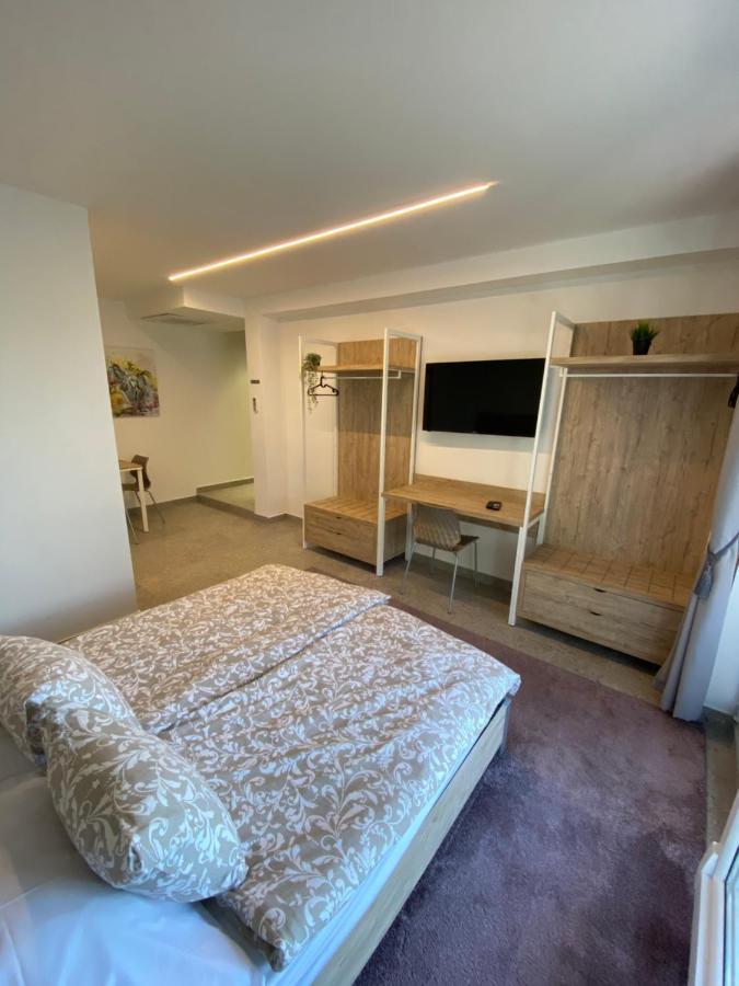 Apartmani Kumenat Weißenburg Exterior foto