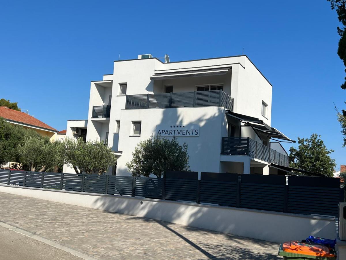 Apartmani Kumenat Weißenburg Exterior foto